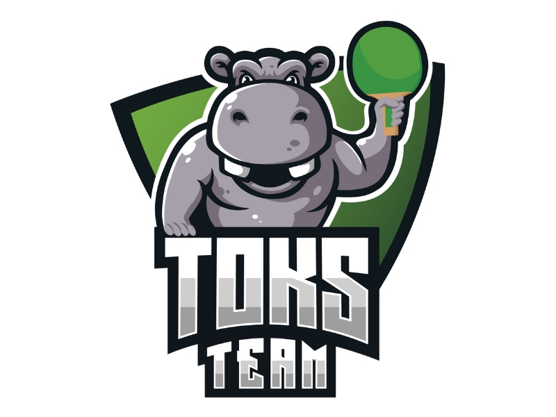 Logo de Toks Team, Hipopotamo gris sosteniendo y levantando su mano derecha con una paleta de Tenis de Mesa con una goma de color verde